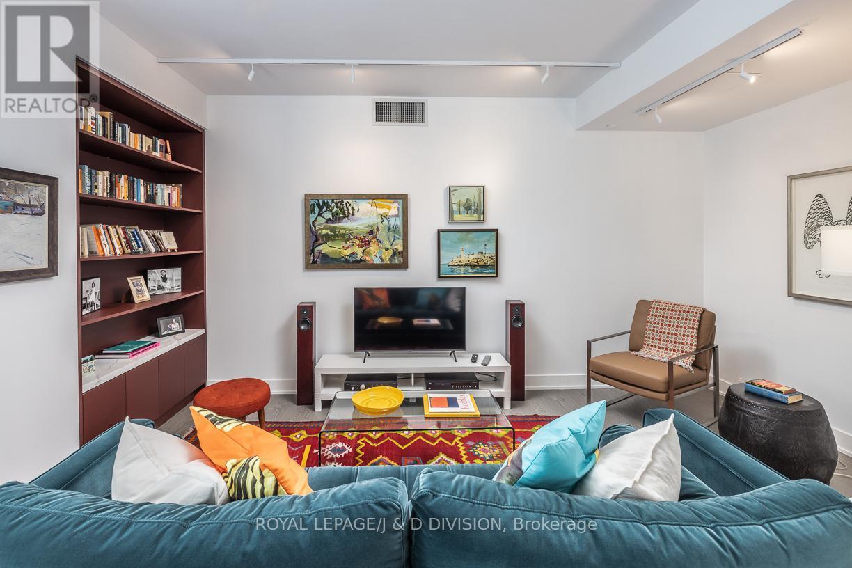 












309 - 181 BEDFORD ROAD

,
Toronto,




Ontario
M5R3P8

