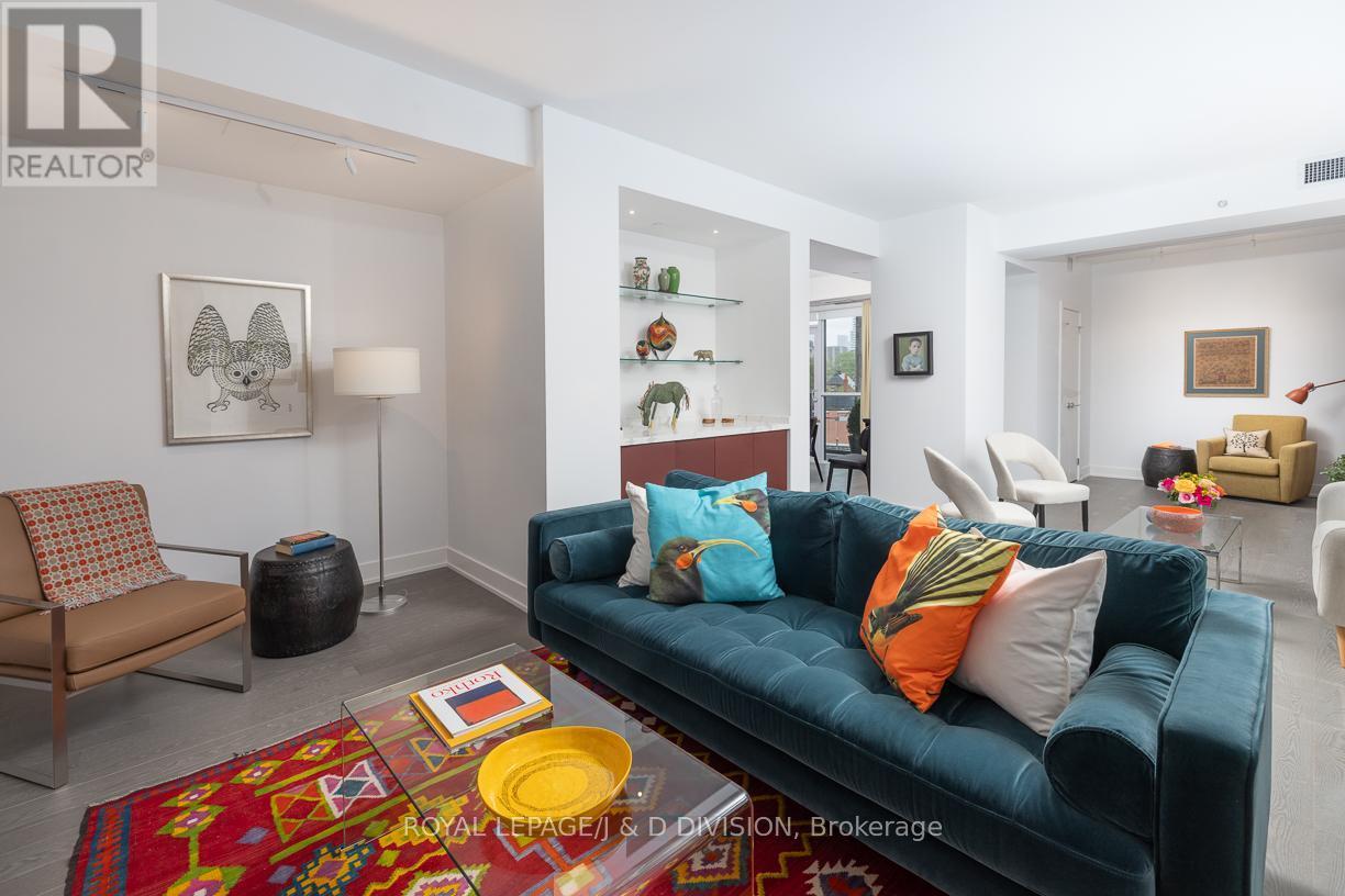 












309 - 181 BEDFORD ROAD

,
Toronto,




Ontario
M5R3P8

