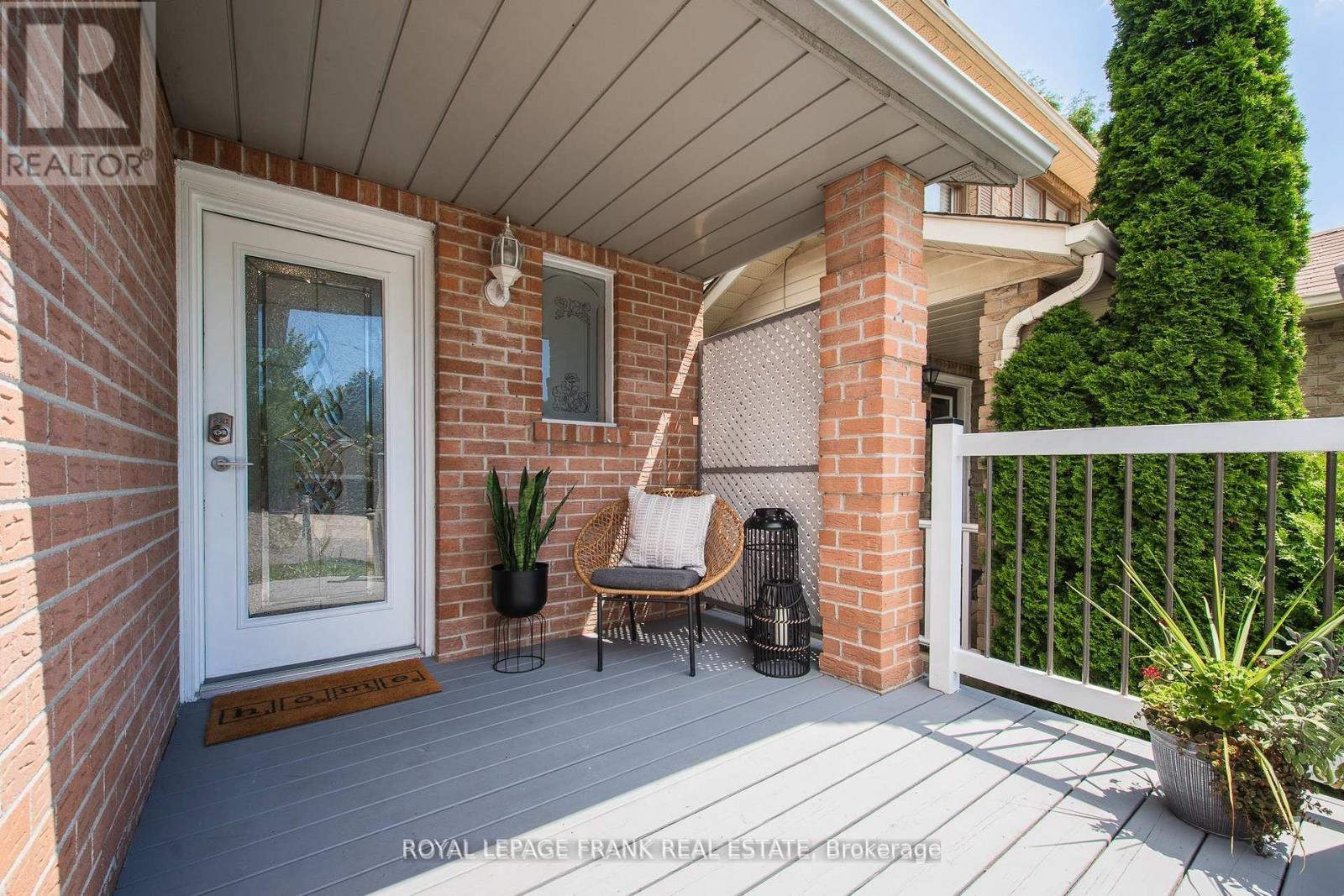 












156 OVERBANK DRIVE

,
Oshawa (McLaughlin),




Ontario
L1J7Y5

