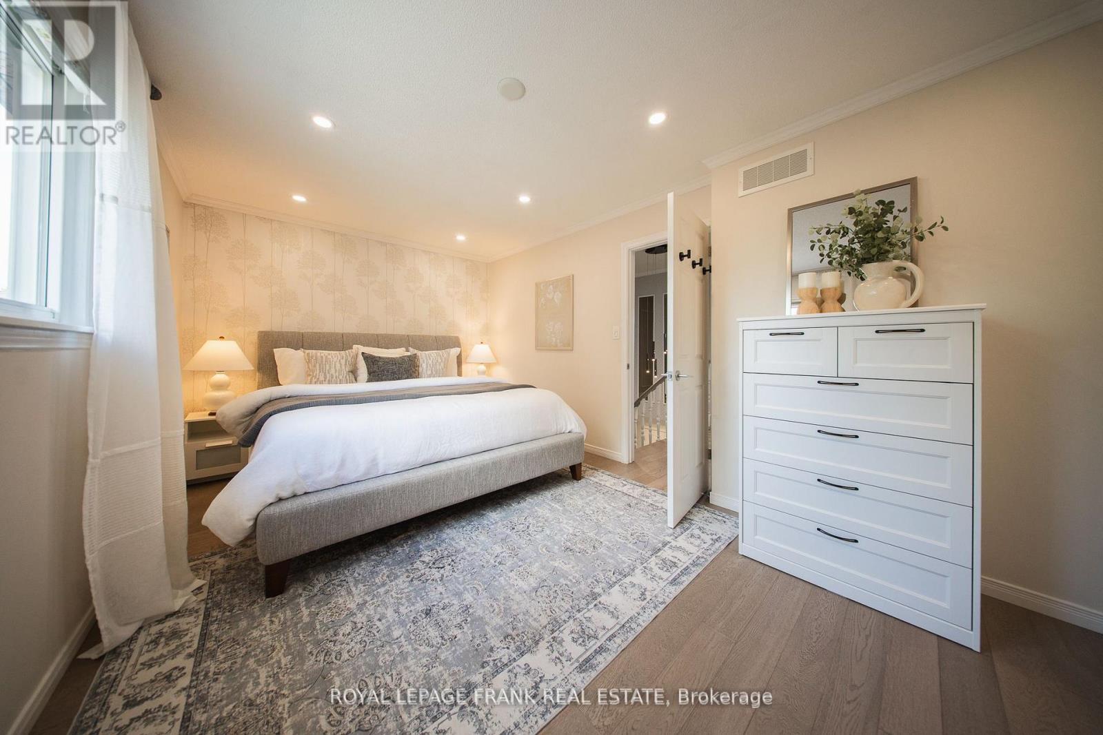 












156 OVERBANK DRIVE

,
Oshawa (McLaughlin),




Ontario
L1J7Y5

