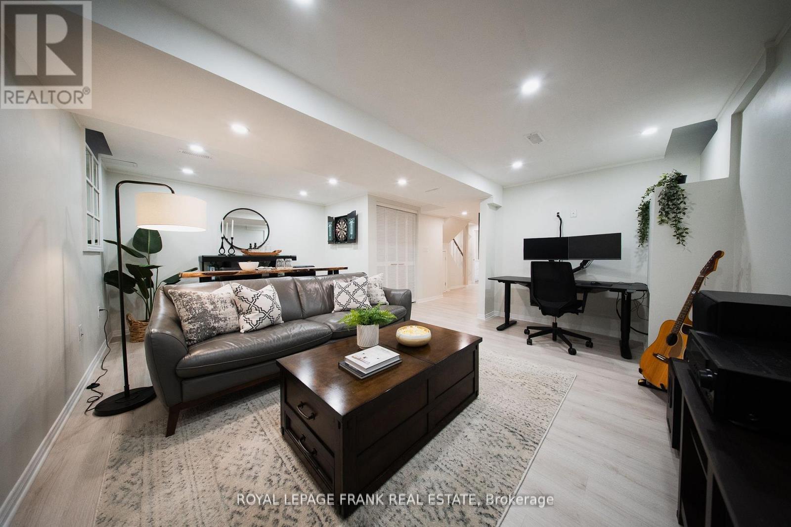 












156 OVERBANK DRIVE

,
Oshawa (McLaughlin),




Ontario
L1J7Y5


