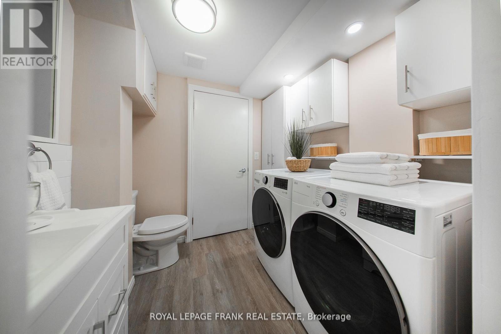 












156 OVERBANK DRIVE

,
Oshawa (McLaughlin),




Ontario
L1J7Y5

