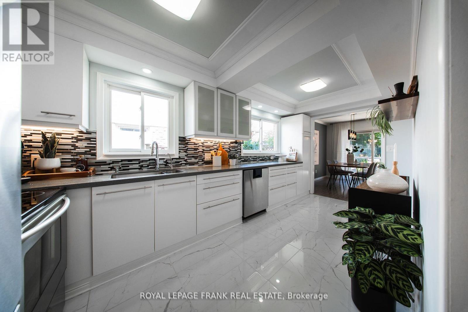 












156 OVERBANK DRIVE

,
Oshawa (McLaughlin),




Ontario
L1J7Y5

