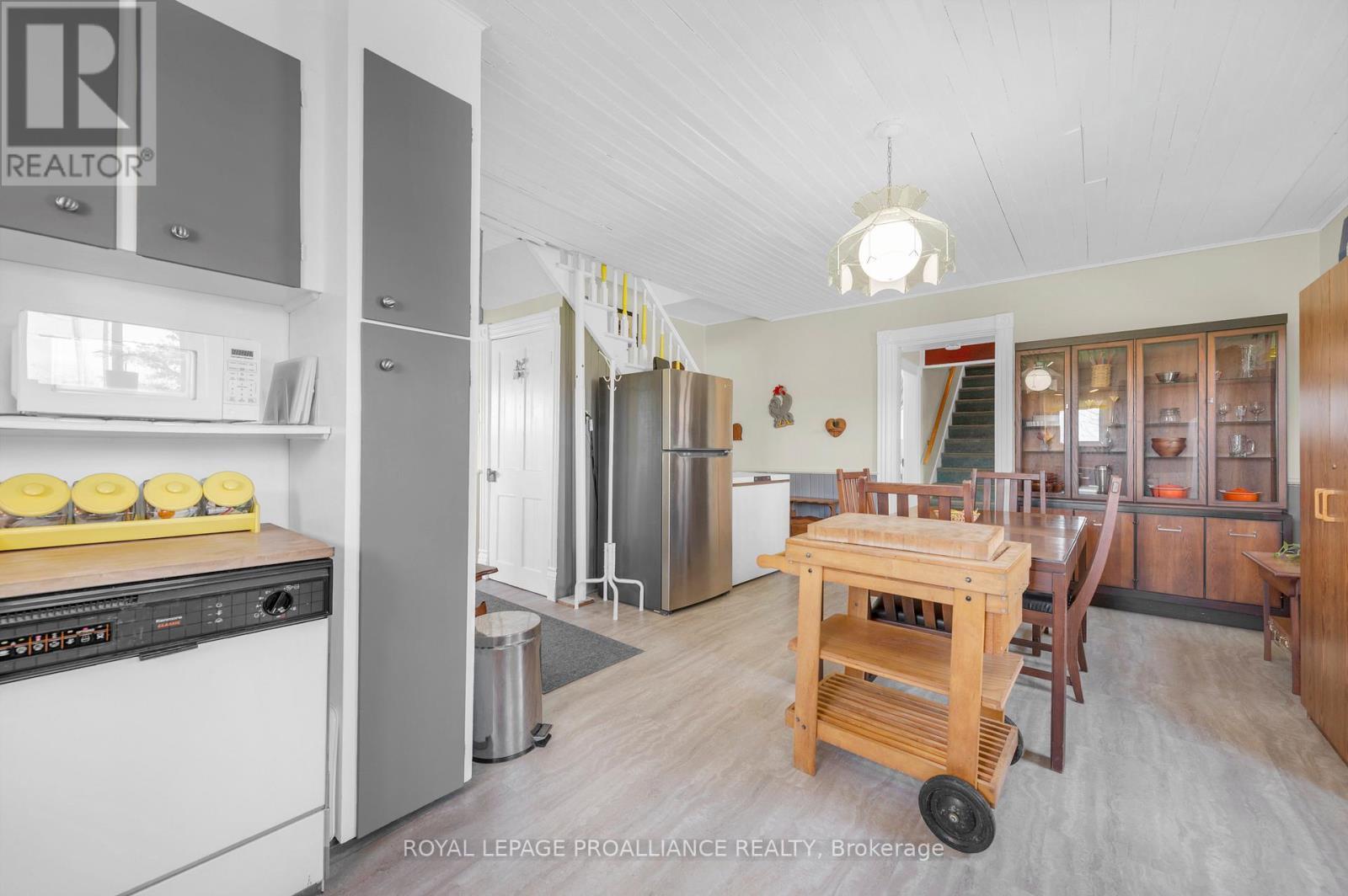












39 PALMATEER ROAD

,
Tweed (Hungerford (Twp)),




Ontario
K0K3J0

