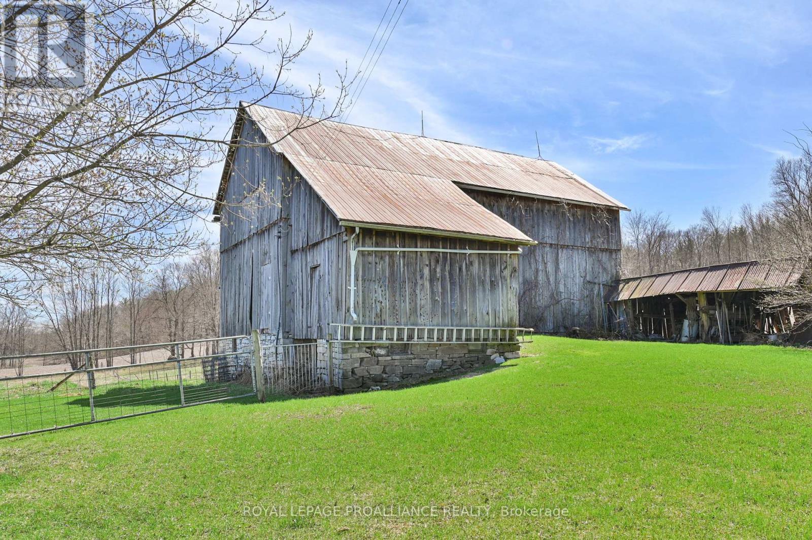 












39 PALMATEER ROAD

,
Tweed (Hungerford (Twp)),




Ontario
K0K3J0

