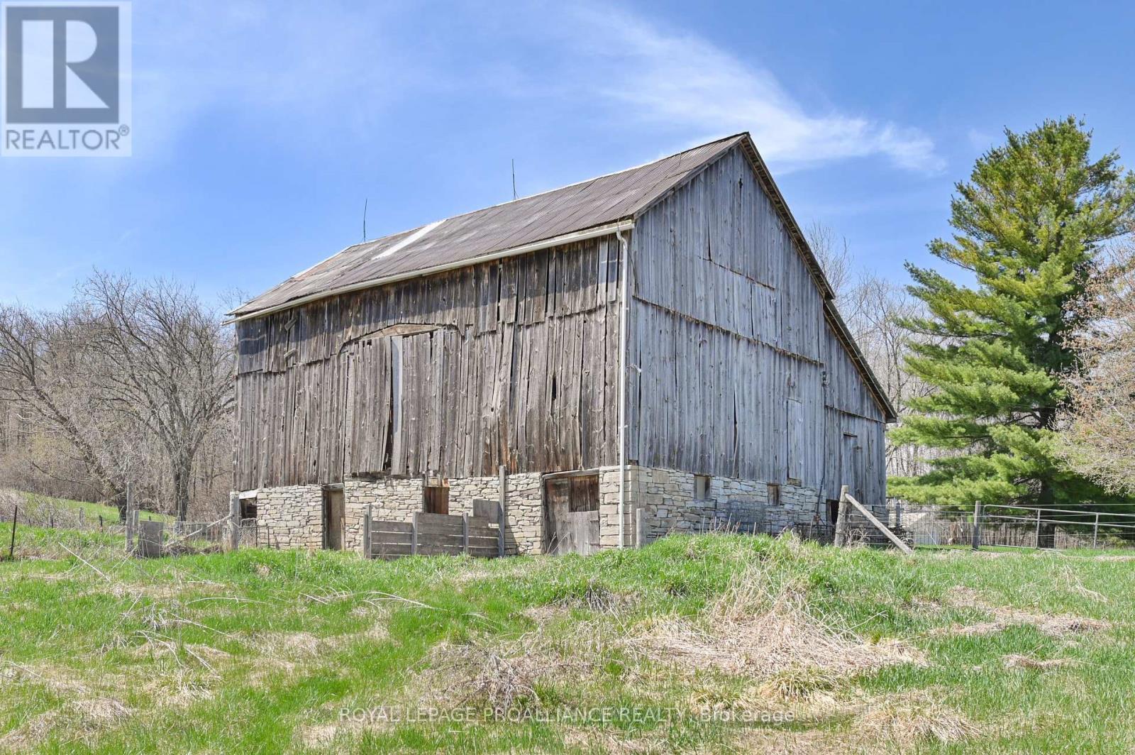 












39 PALMATEER ROAD

,
Tweed (Hungerford (Twp)),




Ontario
K0K3J0

