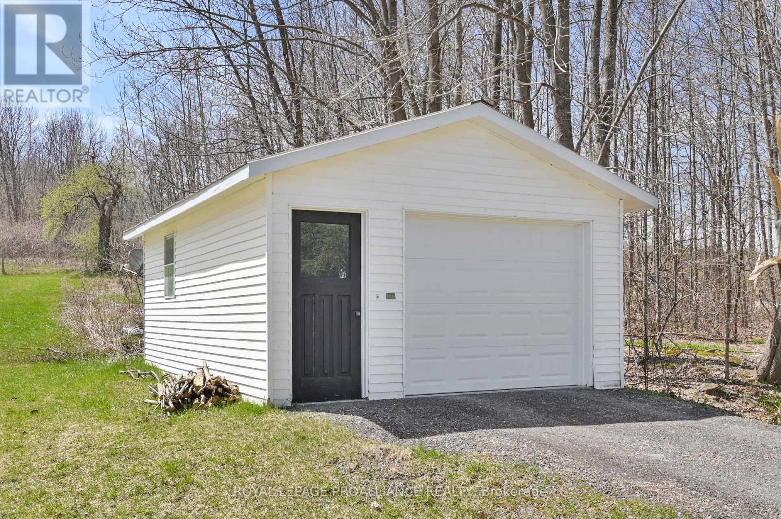 












39 PALMATEER ROAD

,
Tweed (Hungerford (Twp)),




Ontario
K0K3J0

