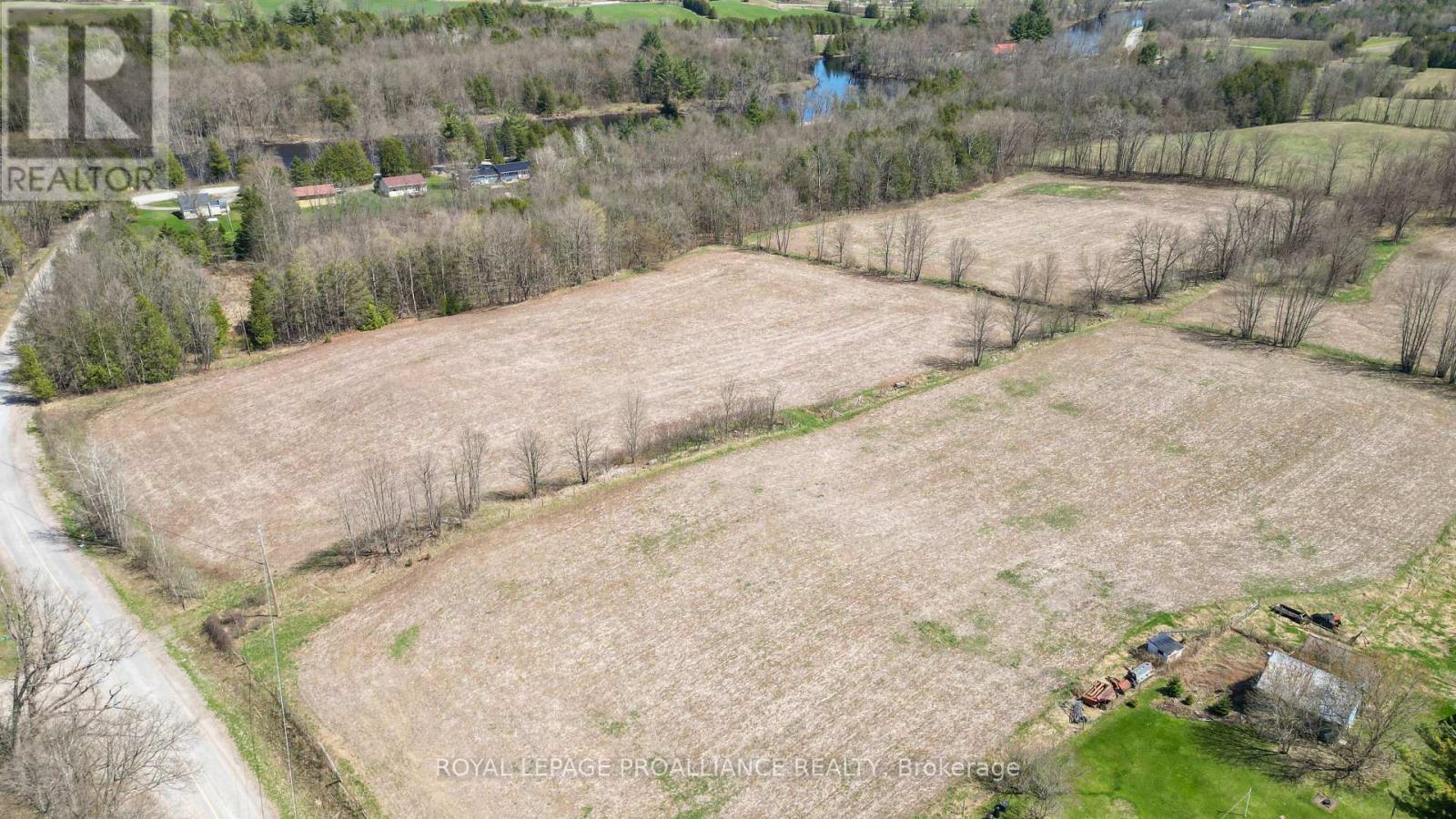 












39 PALMATEER ROAD

,
Tweed (Hungerford (Twp)),




Ontario
K0K3J0

