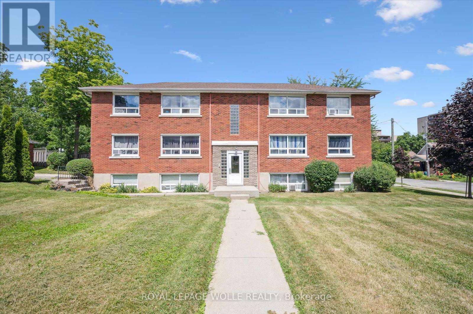 












275-279 HERBERT STREET

,
Waterloo,




Ontario
N2J1V3

