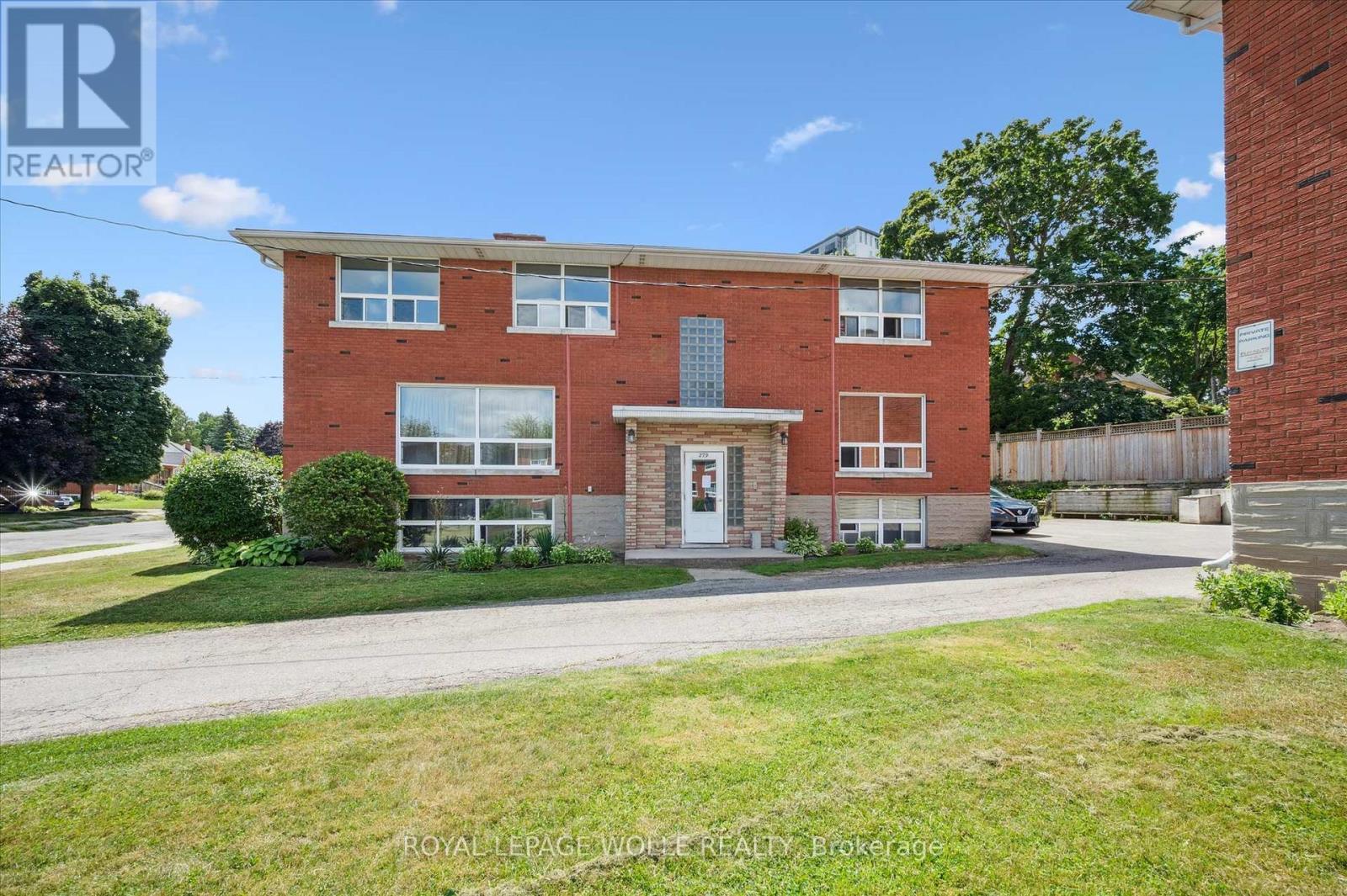 












275-279 HERBERT STREET

,
Waterloo,




Ontario
N2J1V3


