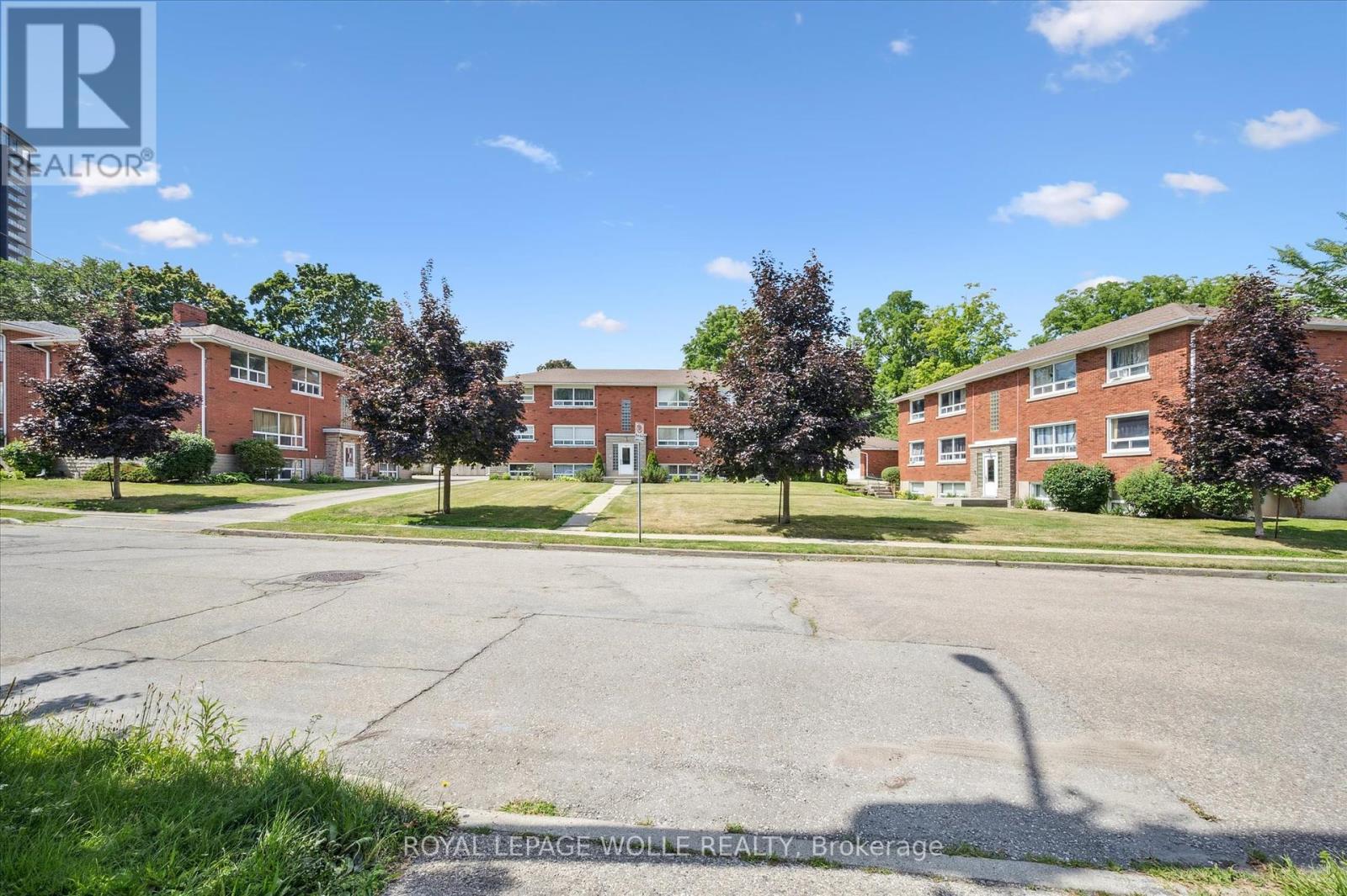 












275-279 HERBERT STREET

,
Waterloo,




Ontario
N2J1V3

