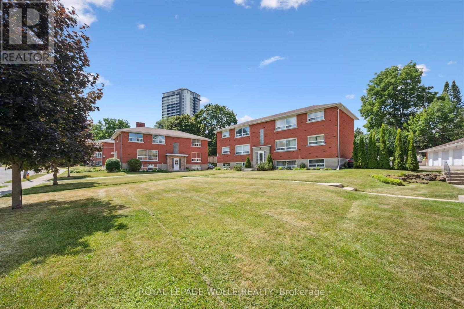 












275-279 HERBERT STREET

,
Waterloo,




Ontario
N2J1V3

