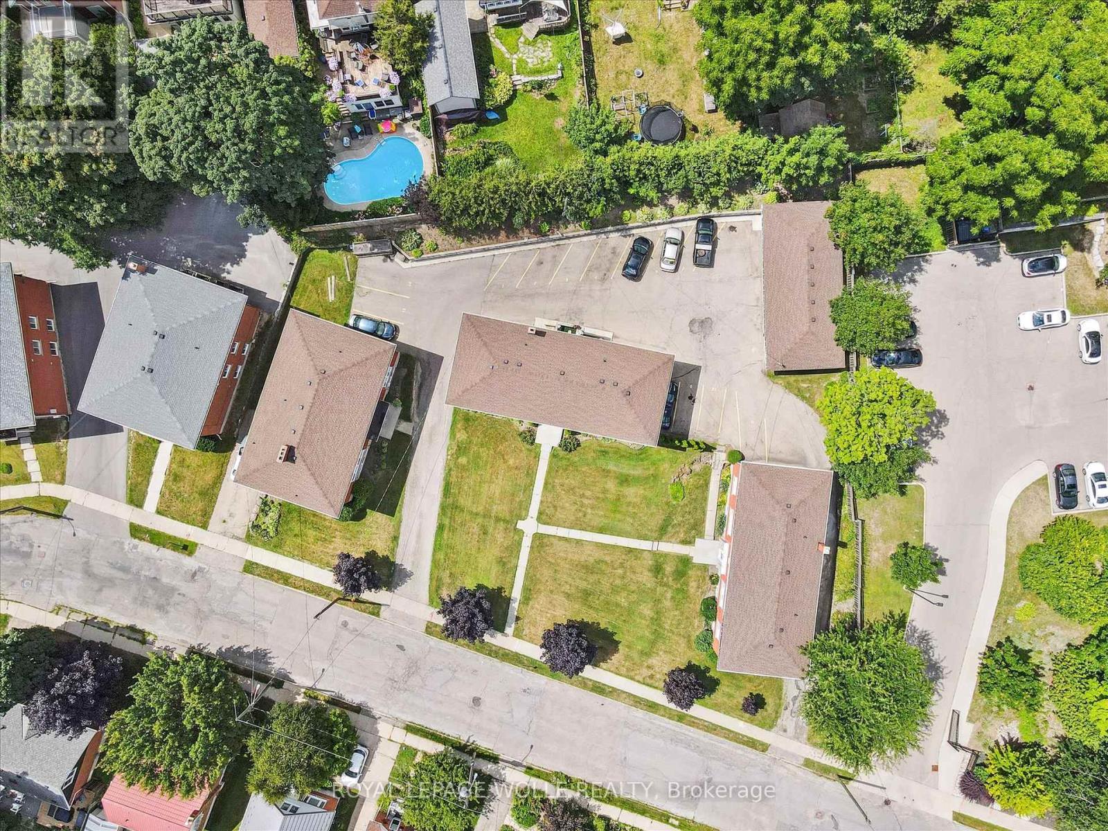 












275-279 HERBERT STREET

,
Waterloo,




Ontario
N2J1V3

