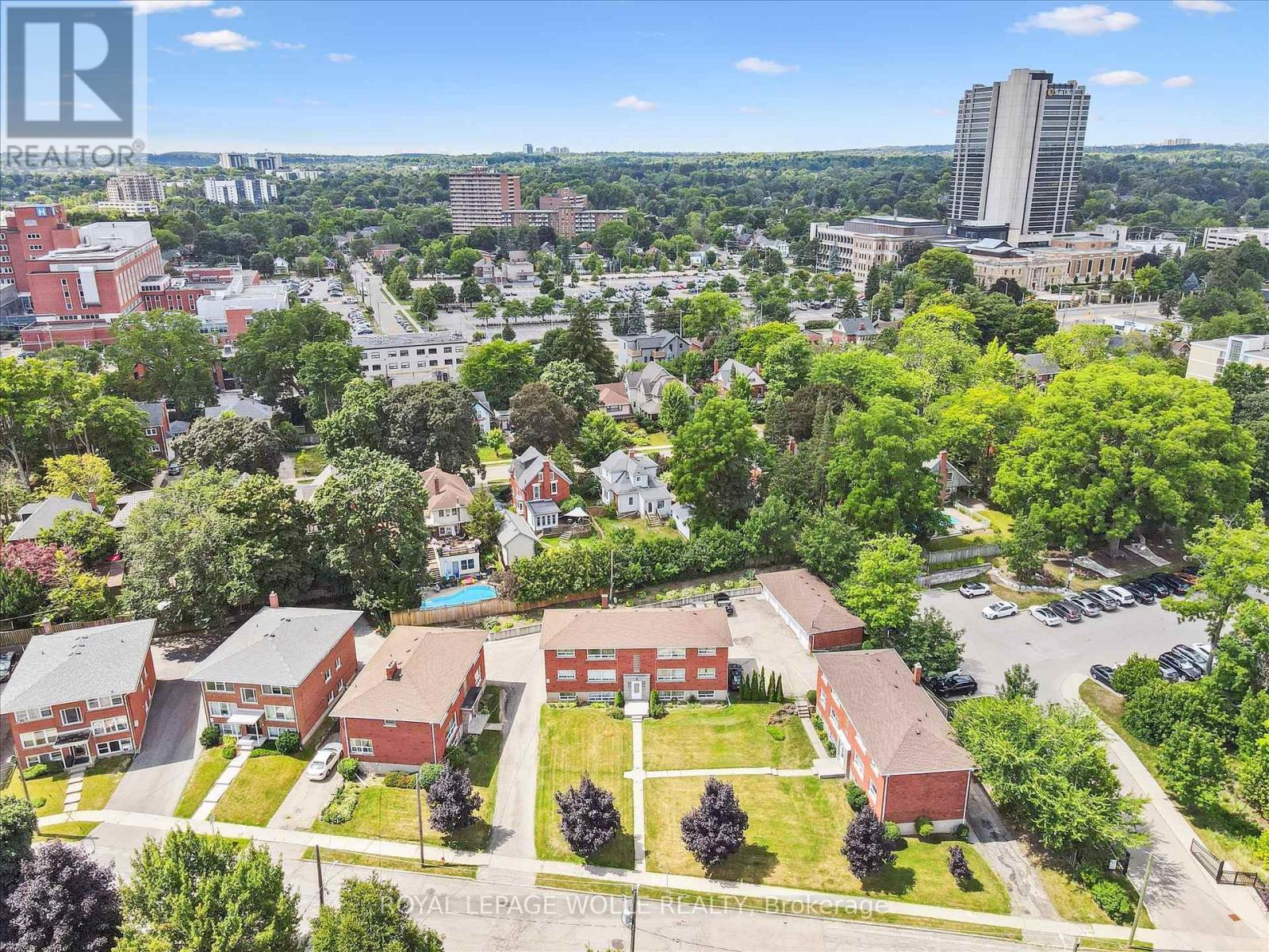 












275-279 HERBERT STREET

,
Waterloo,




Ontario
N2J1V3

