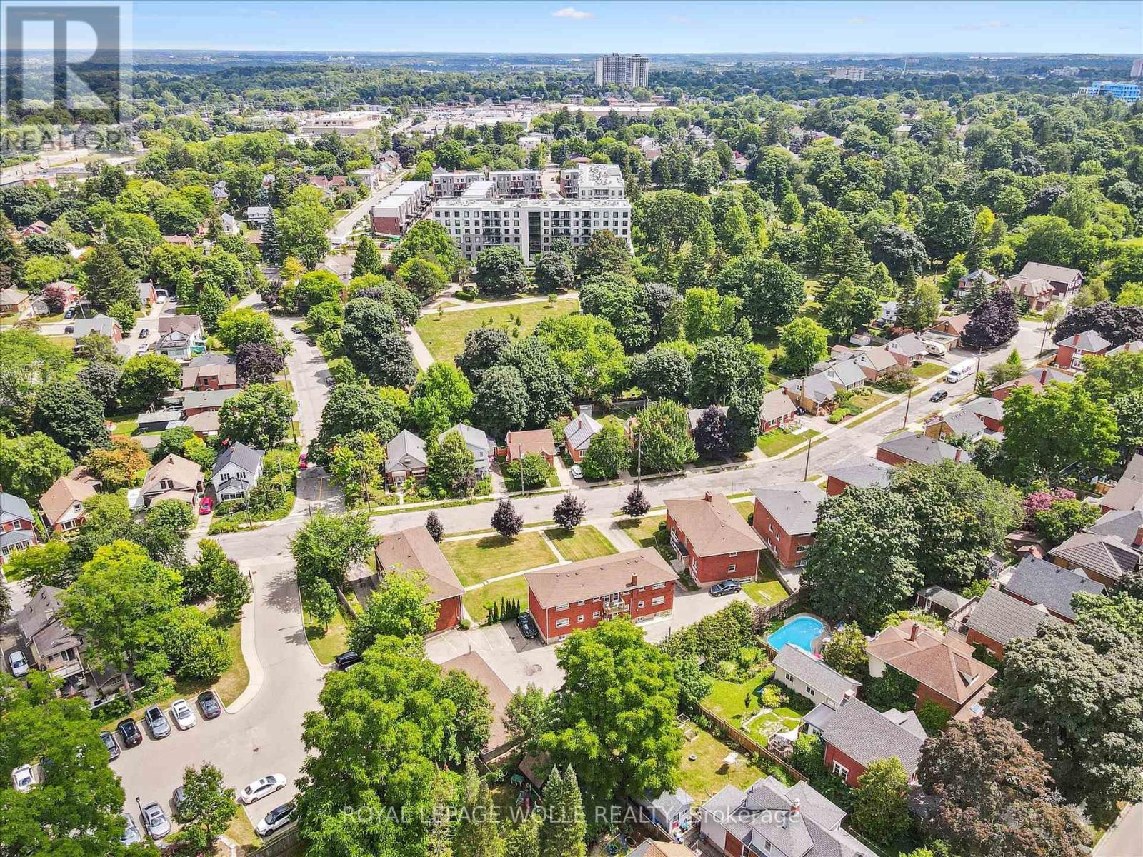 












275-279 HERBERT STREET

,
Waterloo,




Ontario
N2J1V3


