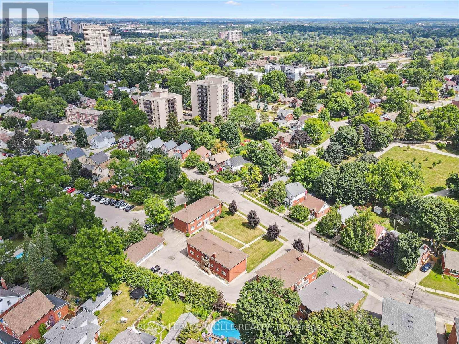 












275-279 HERBERT STREET

,
Waterloo,




Ontario
N2J1V3

