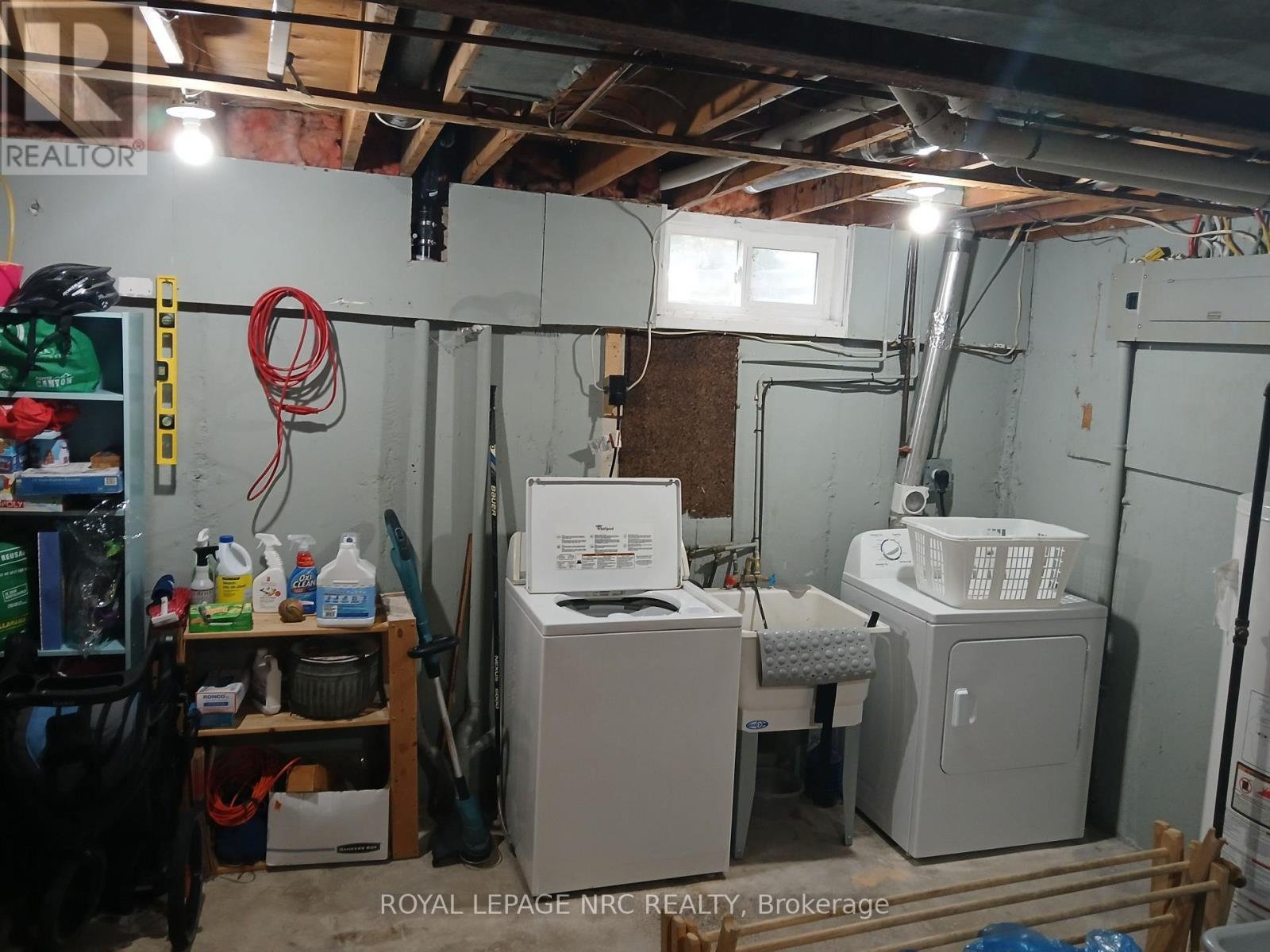 












31 - 302 VINE STREET

,
St. Catharines (Carlton/Bunting),




Ontario
L2M7M6

