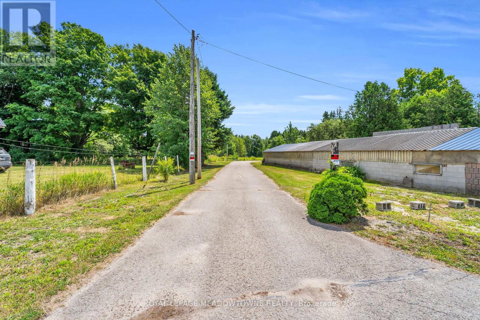 












9483 WELLINGTON RD 124

,
Erin,




Ontario
N0B1T0

