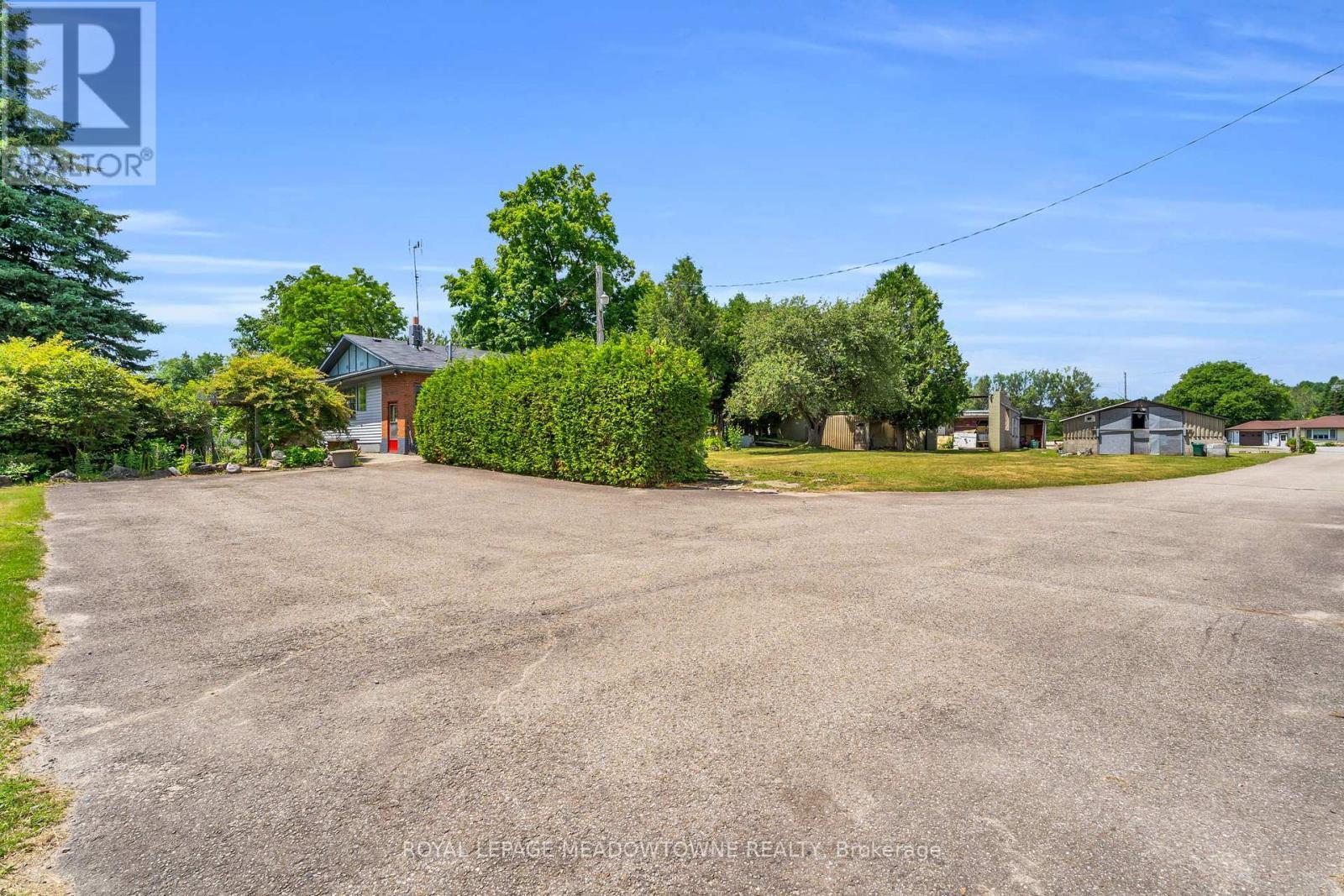 












9483 WELLINGTON RD 124

,
Erin,




Ontario
N0B1T0

