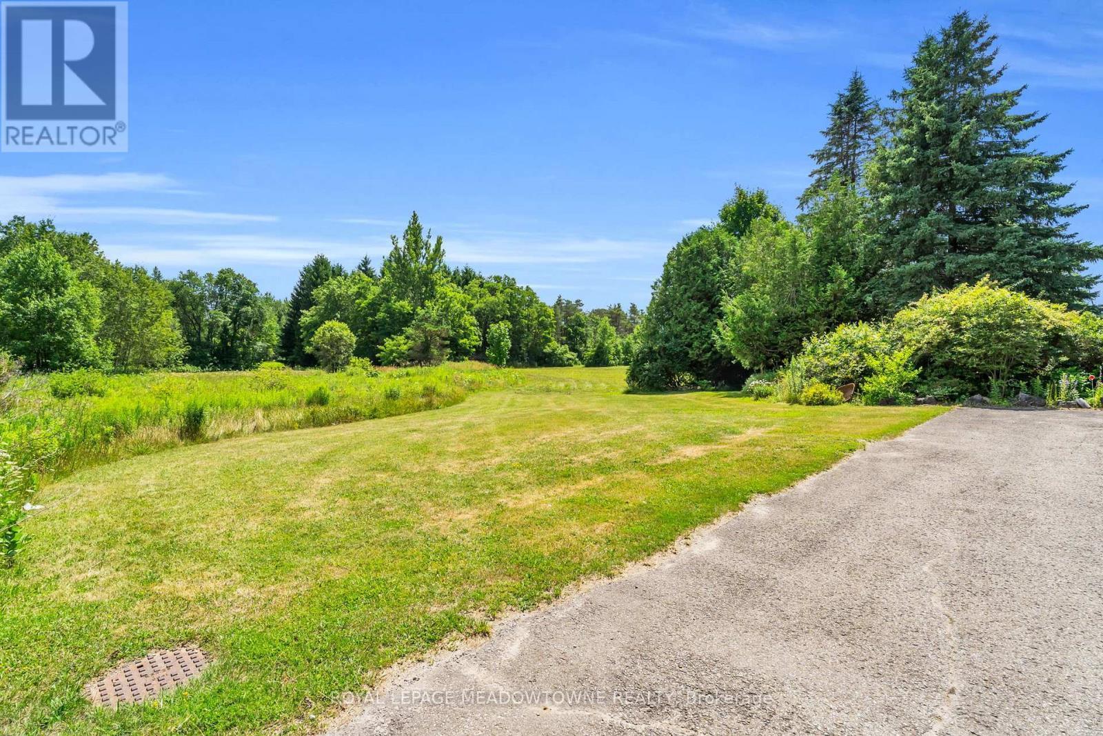 












9483 WELLINGTON RD 124

,
Erin,




Ontario
N0B1T0

