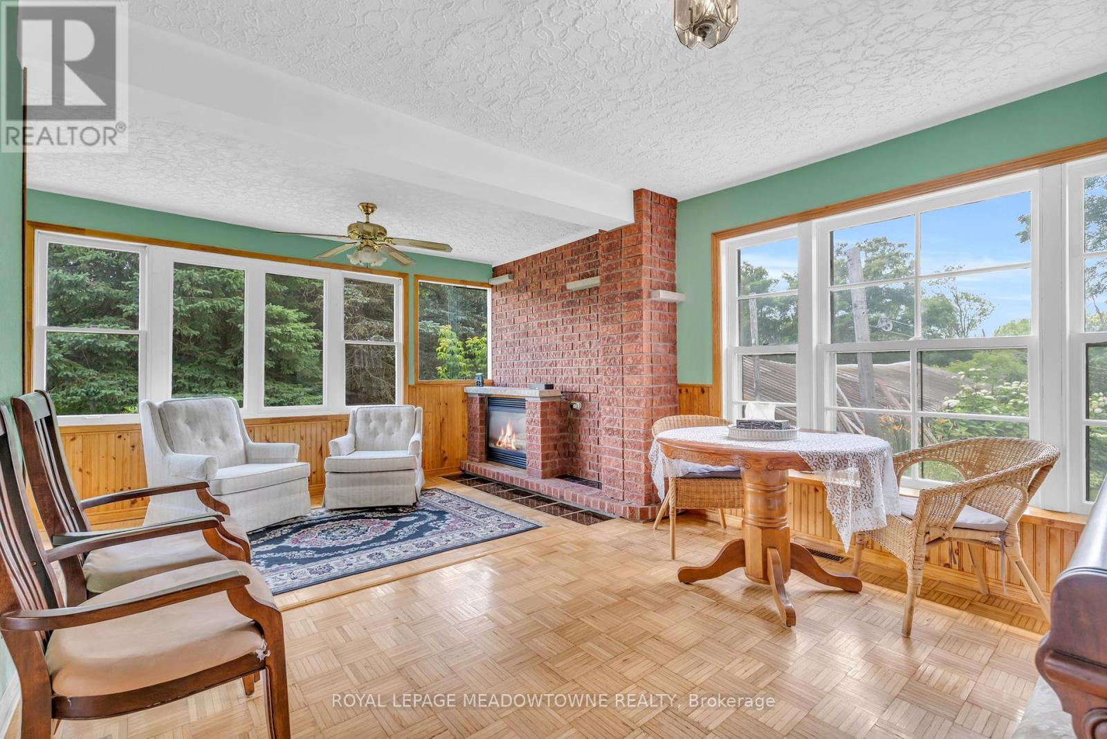 












9483 WELLINGTON RD 124

,
Erin,




Ontario
N0B1T0


