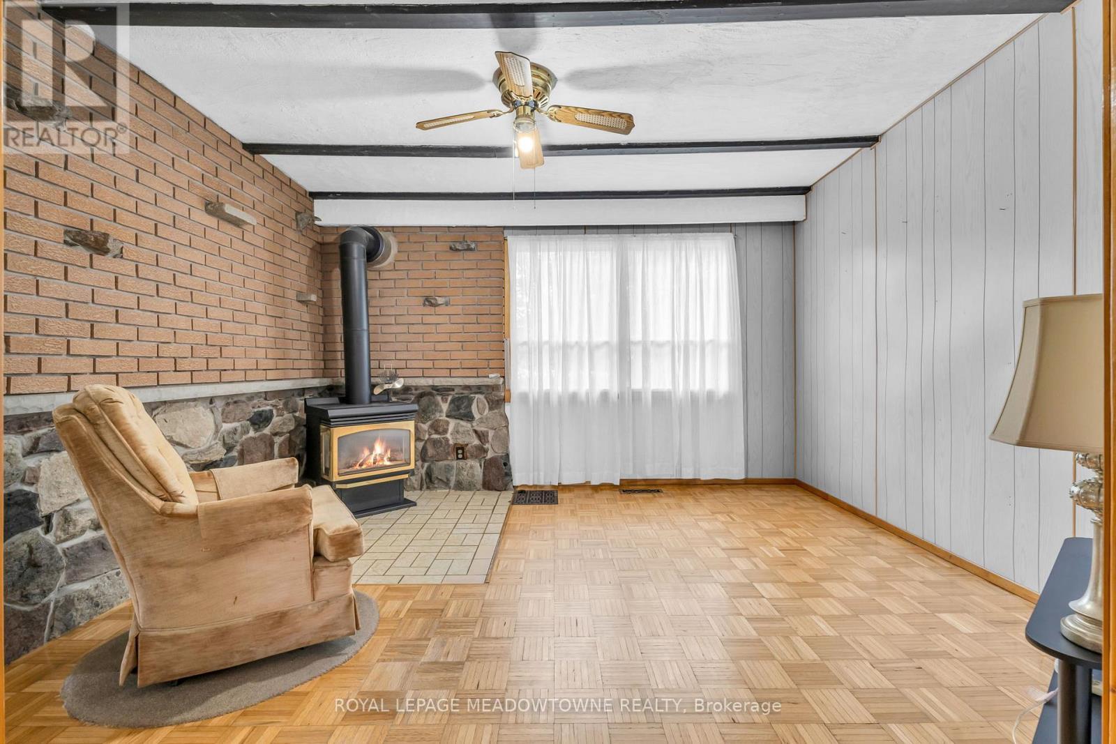 












9483 WELLINGTON RD 124

,
Erin,




Ontario
N0B1T0

