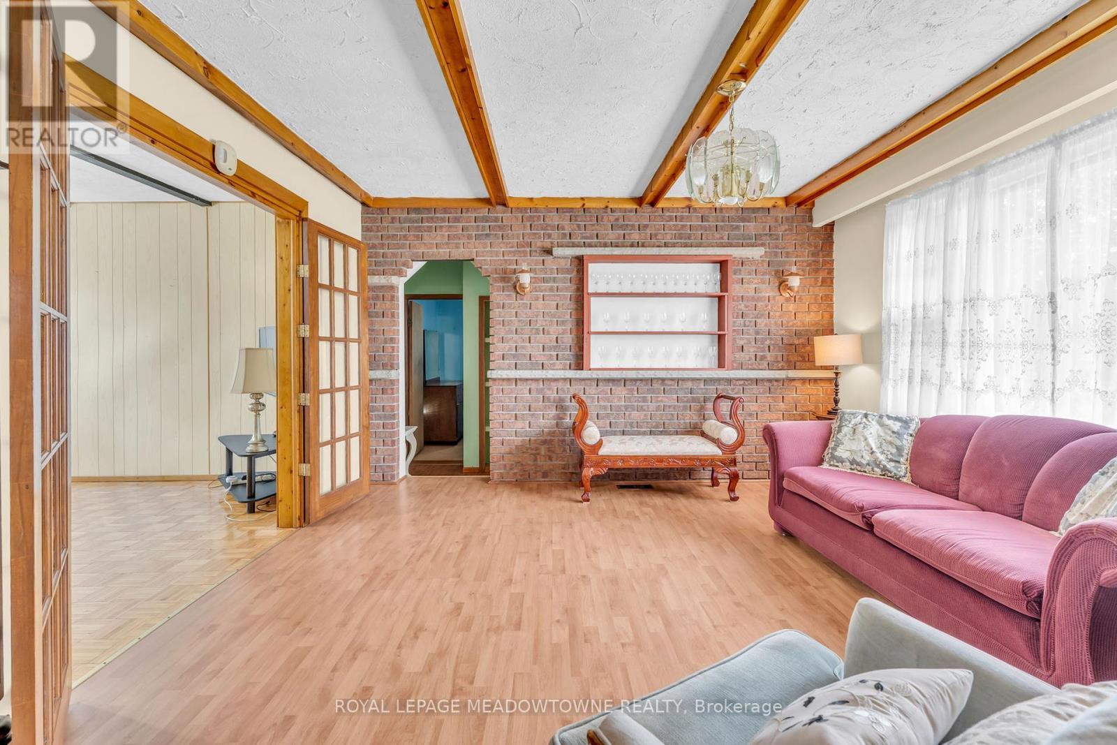 












9483 WELLINGTON RD 124

,
Erin,




Ontario
N0B1T0

