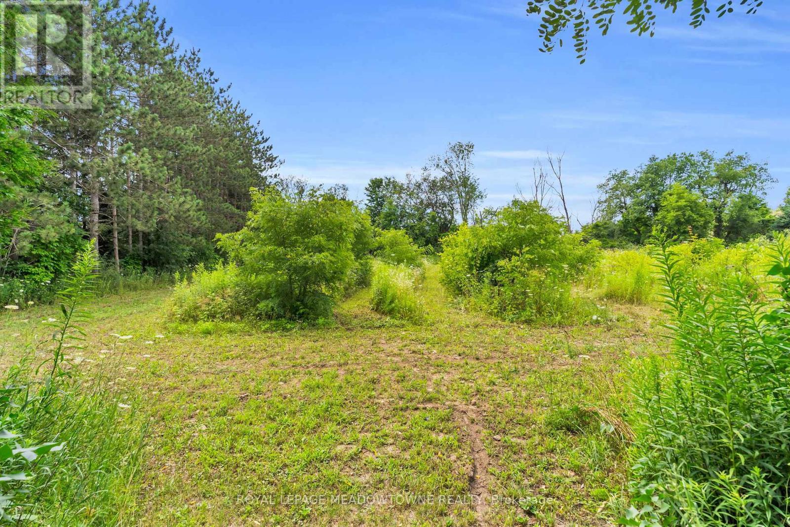 












9483 WELLINGTON RD 124

,
Erin,




Ontario
N0B1T0

