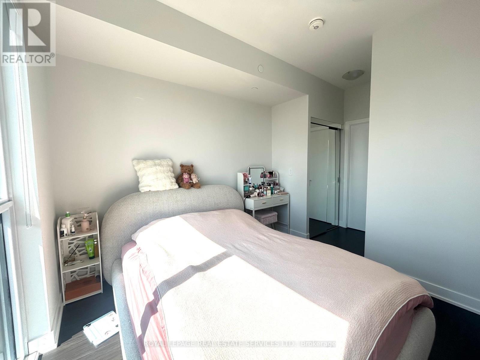 












3306 - 4130 PARKSIDE VILLAGE DRIVE

,
Mississauga,




Ontario
L5B3M8

