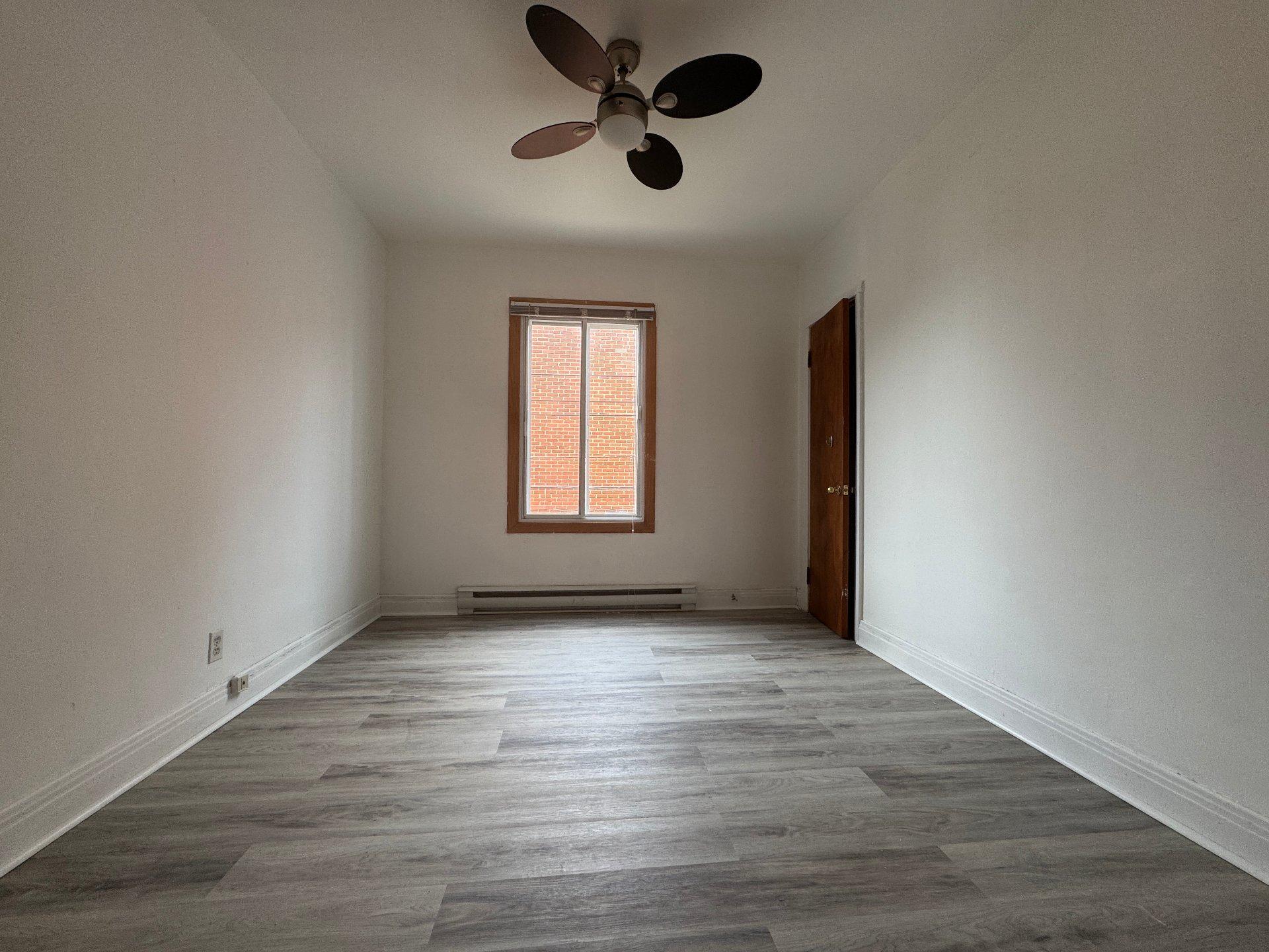 









1292


Rue Rolland

,
Montréal (Verdun/Île-des-Soeurs),




QC
H4H2G4

