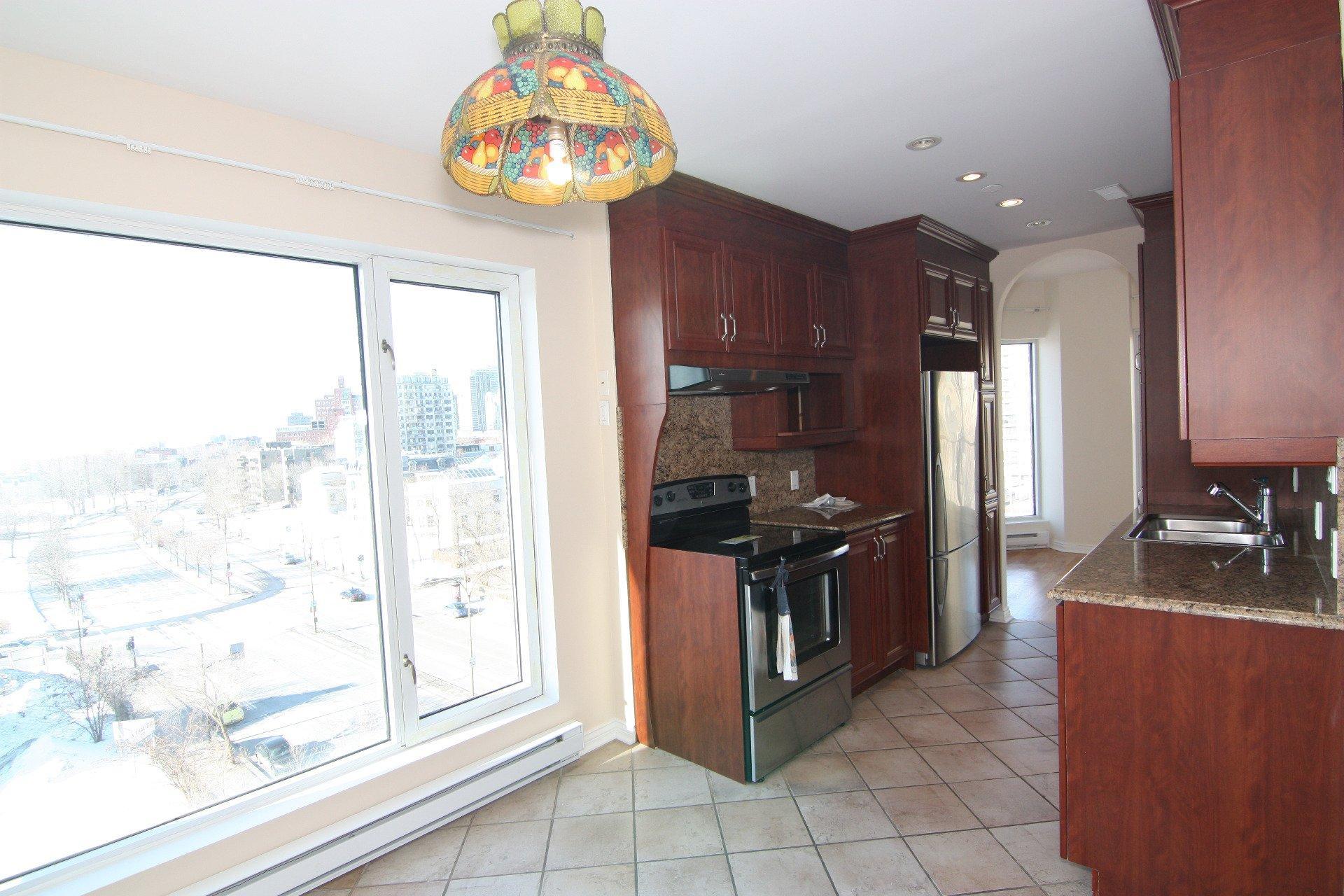 









1080


Rue St-Mathieu

, 802,
Montréal (Ville-Marie),




QC
H3H2S8

