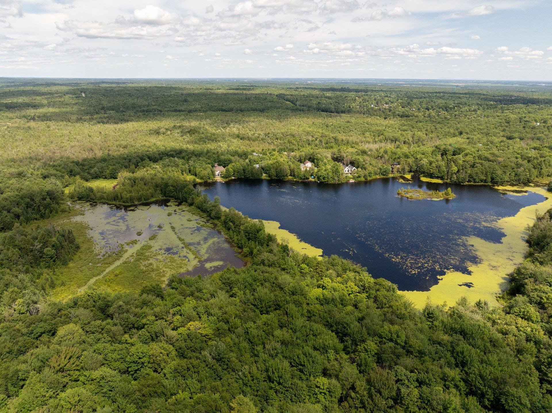 












Rue Aramis

,
Saint-Colomban,







QC
J5K2K9

