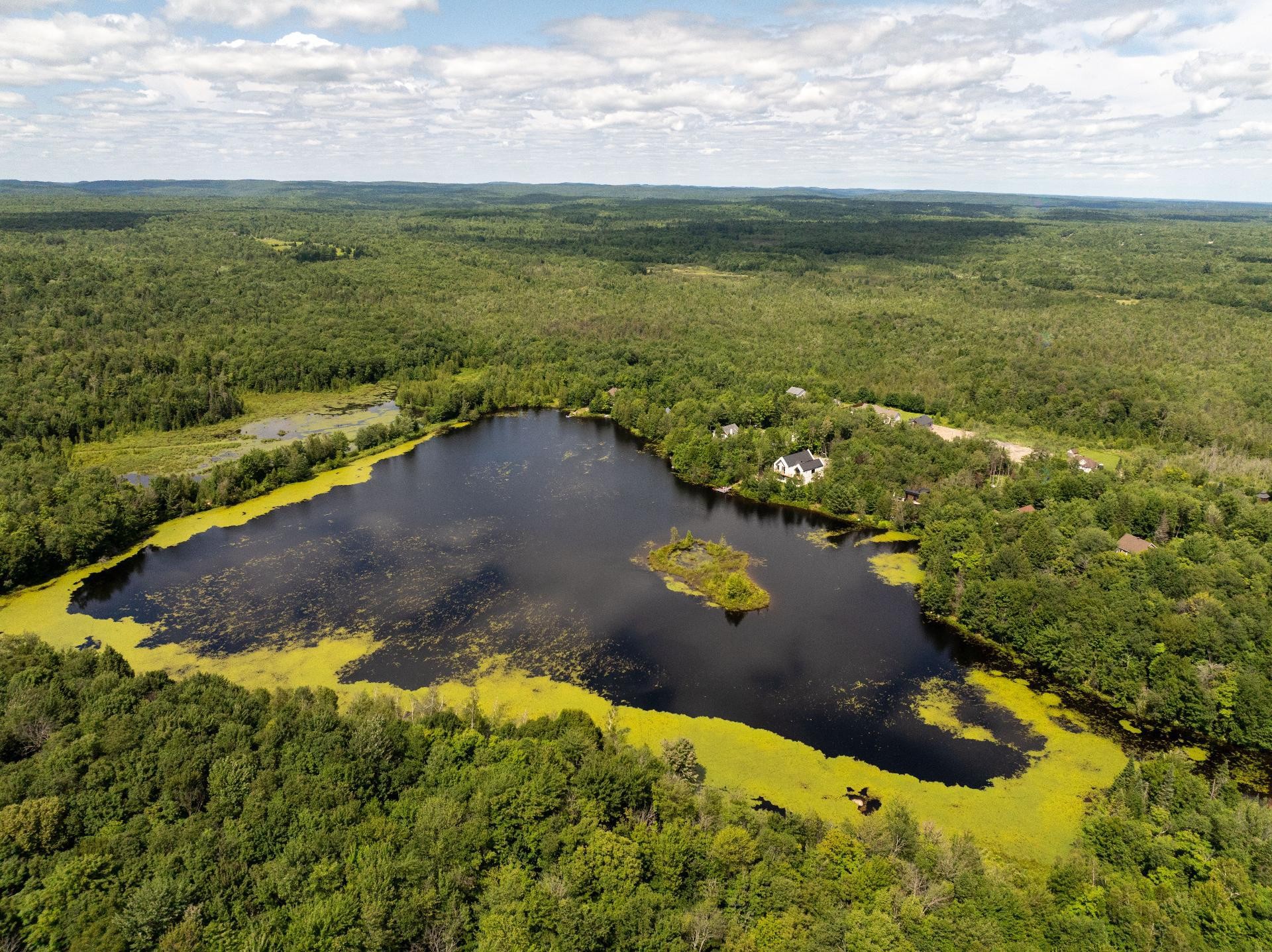 












Rue Aramis

,
Saint-Colomban,







QC
J5K2K9

