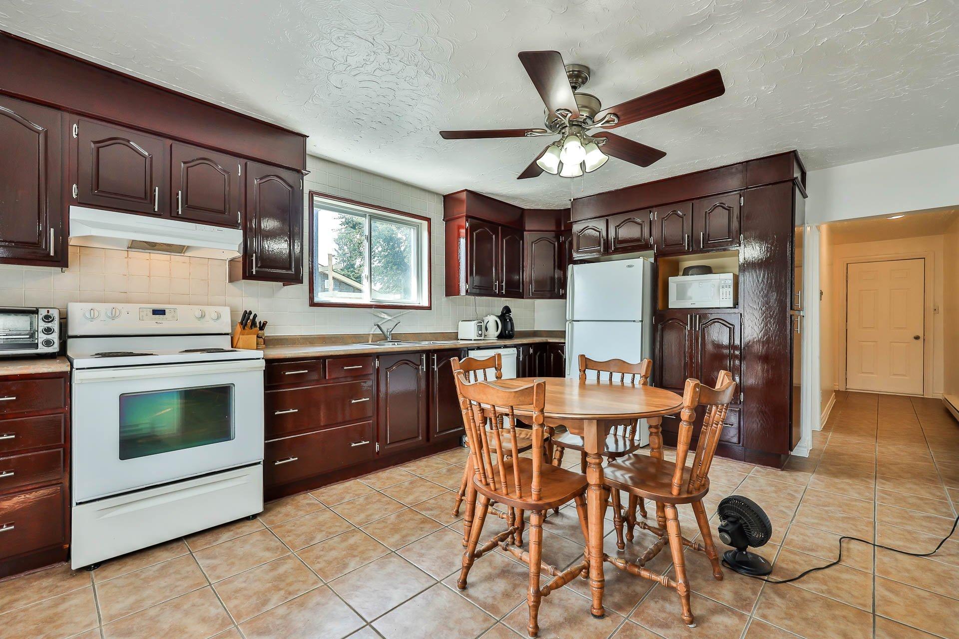 









235


Rue McPike

,
Gatineau (Buckingham),




QC
J8L2J2

