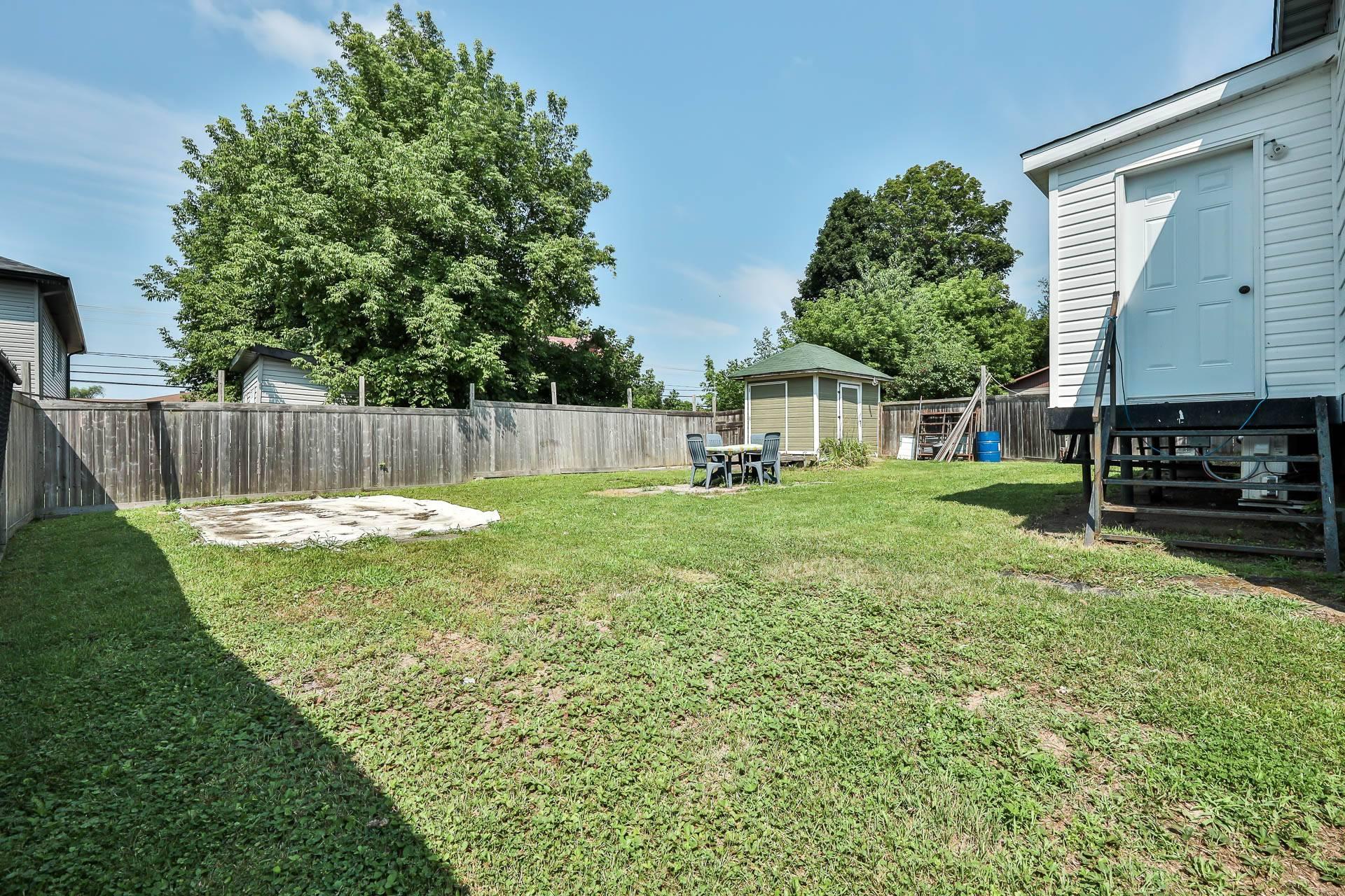 









235


Rue McPike

,
Gatineau (Buckingham),




QC
J8L2J2

