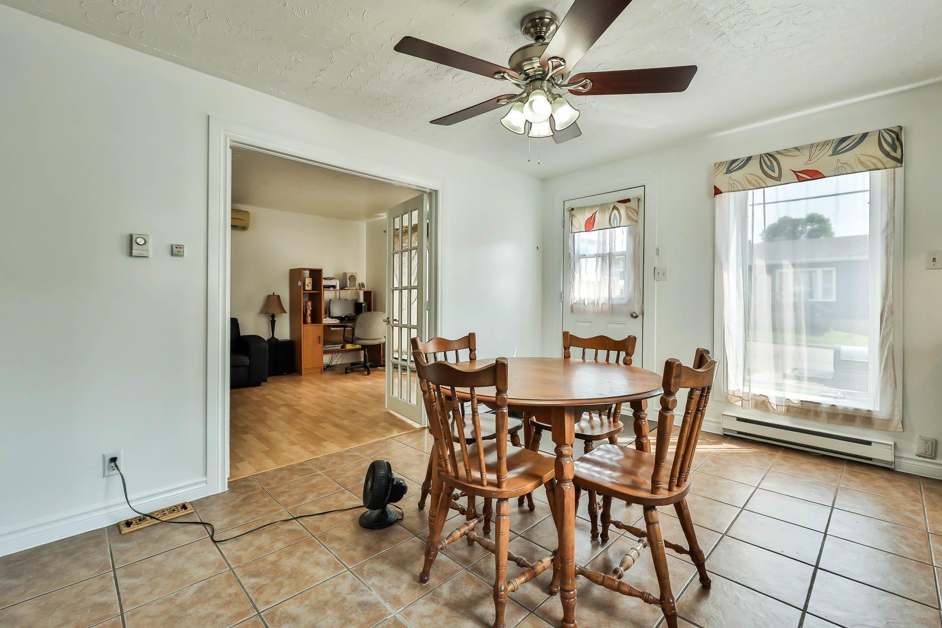 









235


Rue McPike

,
Gatineau (Buckingham),




QC
J8L2J2

