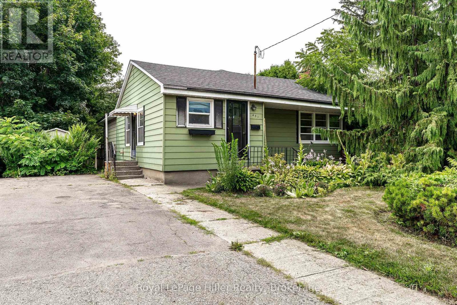 












431 WEST GORE STREET

,
Stratford,




Ontario
N5A1L2

