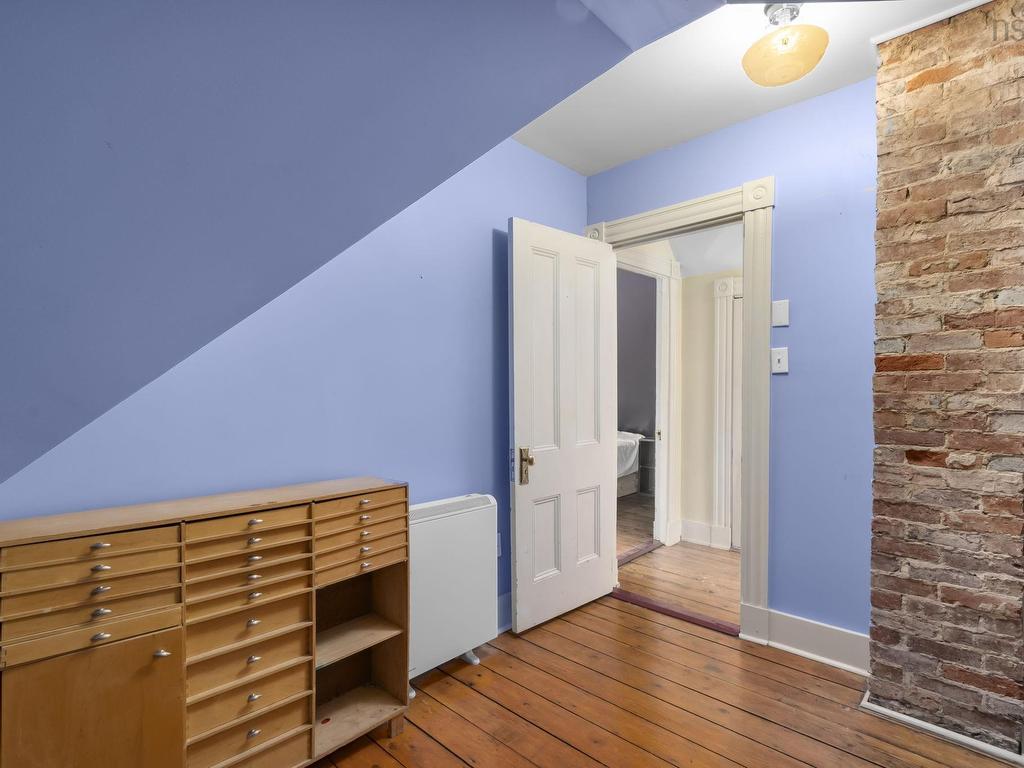 












328 King Street

,
Windsor,




NS
B0N 2T0

