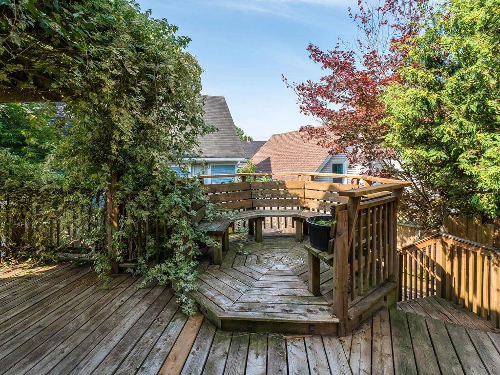 












328 King Street

,
Windsor,




NS
B0N 2T0


