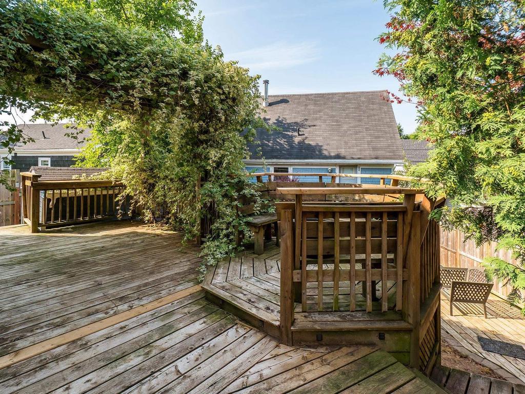 












328 King Street

,
Windsor,




NS
B0N 2T0


