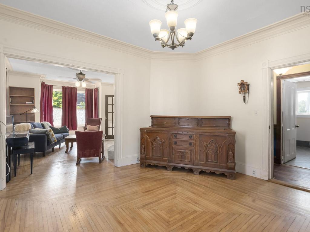 












328 King Street

,
Windsor,




NS
B0N 2T0

