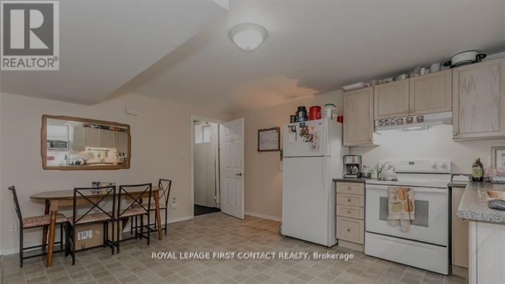 












5 MONIQUE CRESCENT

,
Barrie,




Ontario
L4M6Y3

