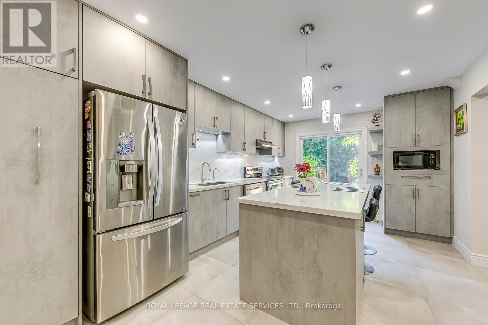 












49 - 1905 BROAD HOLLOW GATE

,
Mississauga,




Ontario
L5L5X2

