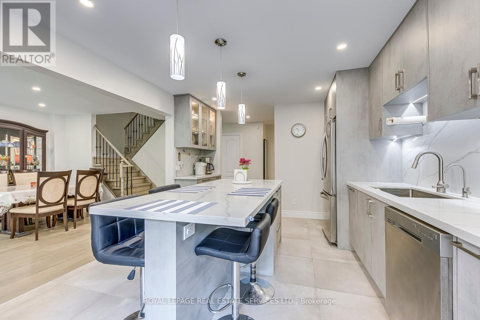












49 - 1905 BROAD HOLLOW GATE

,
Mississauga,




Ontario
L5L5X2

