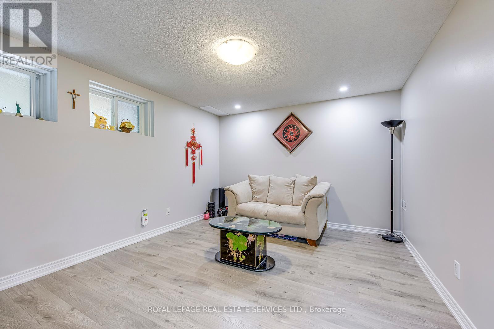 












49 - 1905 BROAD HOLLOW GATE

,
Mississauga,




Ontario
L5L5X2

