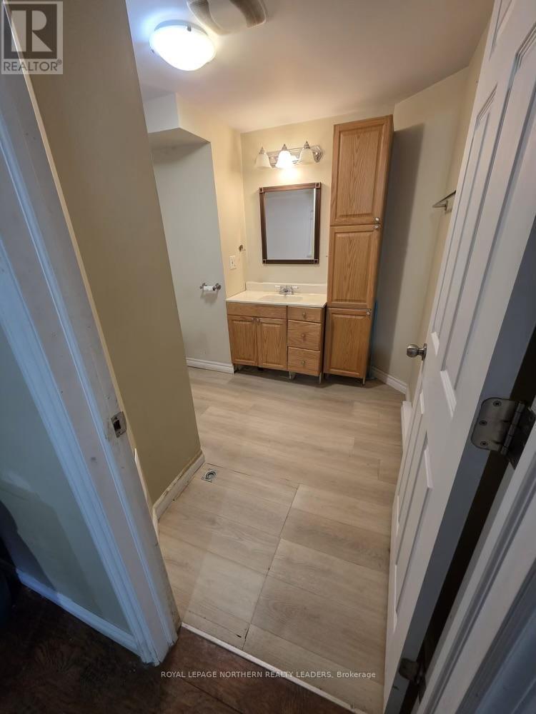 












891 DENISE STREET

,
Timmins (TNW - Riverpark),




Ontario
P4P1A7

