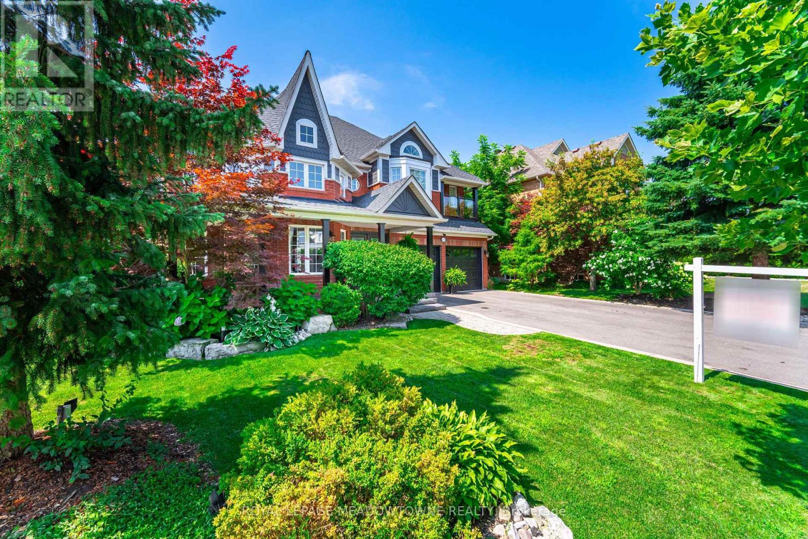 












6756 EARLY SETTLER ROW

,
Mississauga,




Ontario
L5W1J3

