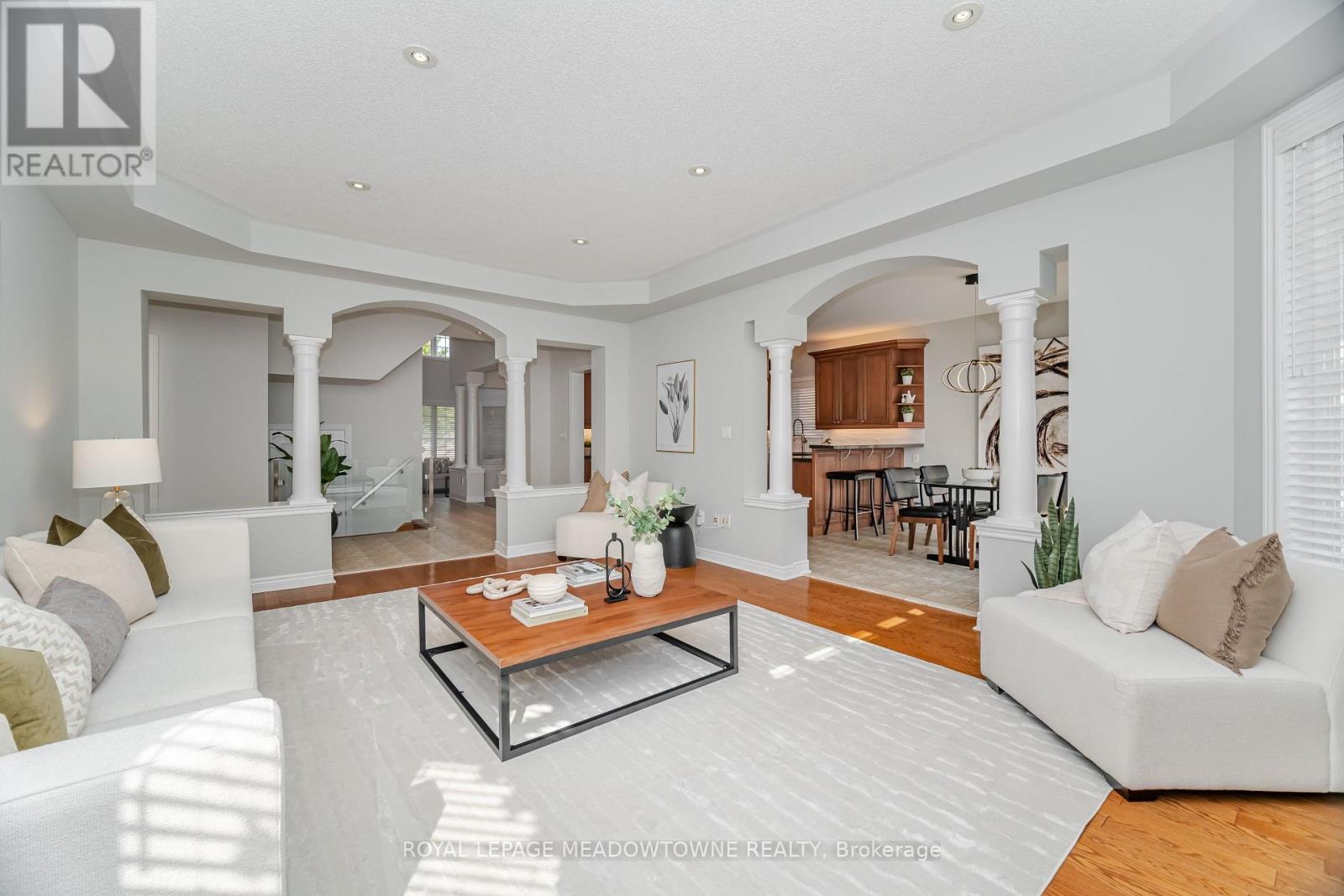 












6756 EARLY SETTLER ROW

,
Mississauga,




Ontario
L5W1J3

