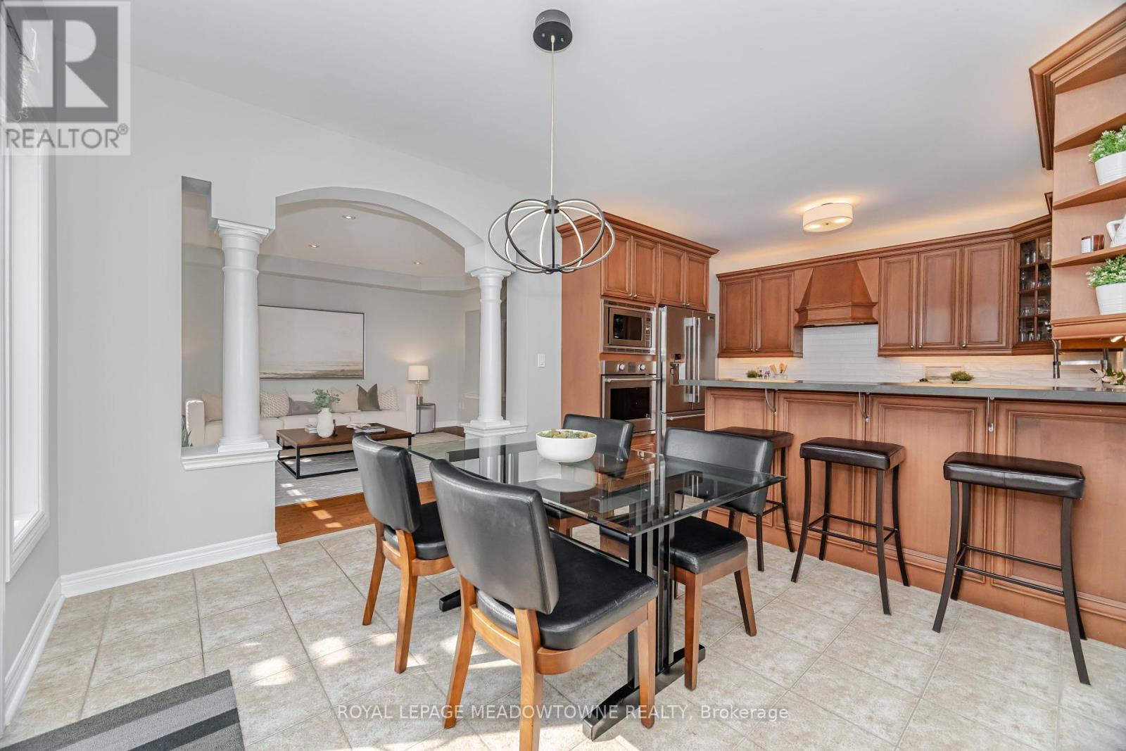 












6756 EARLY SETTLER ROW

,
Mississauga,




Ontario
L5W1J3


