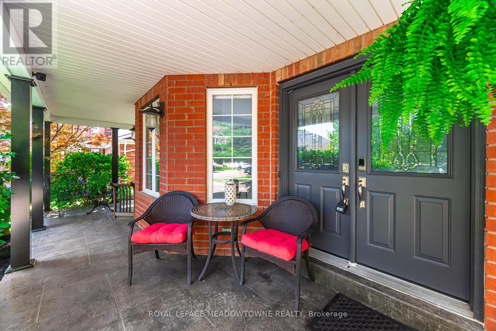 












6756 EARLY SETTLER ROW

,
Mississauga,




Ontario
L5W1J3

